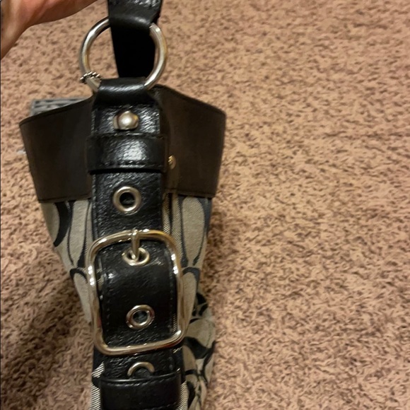 Coach shoulder bag and card holder. - Picture 6 of 9